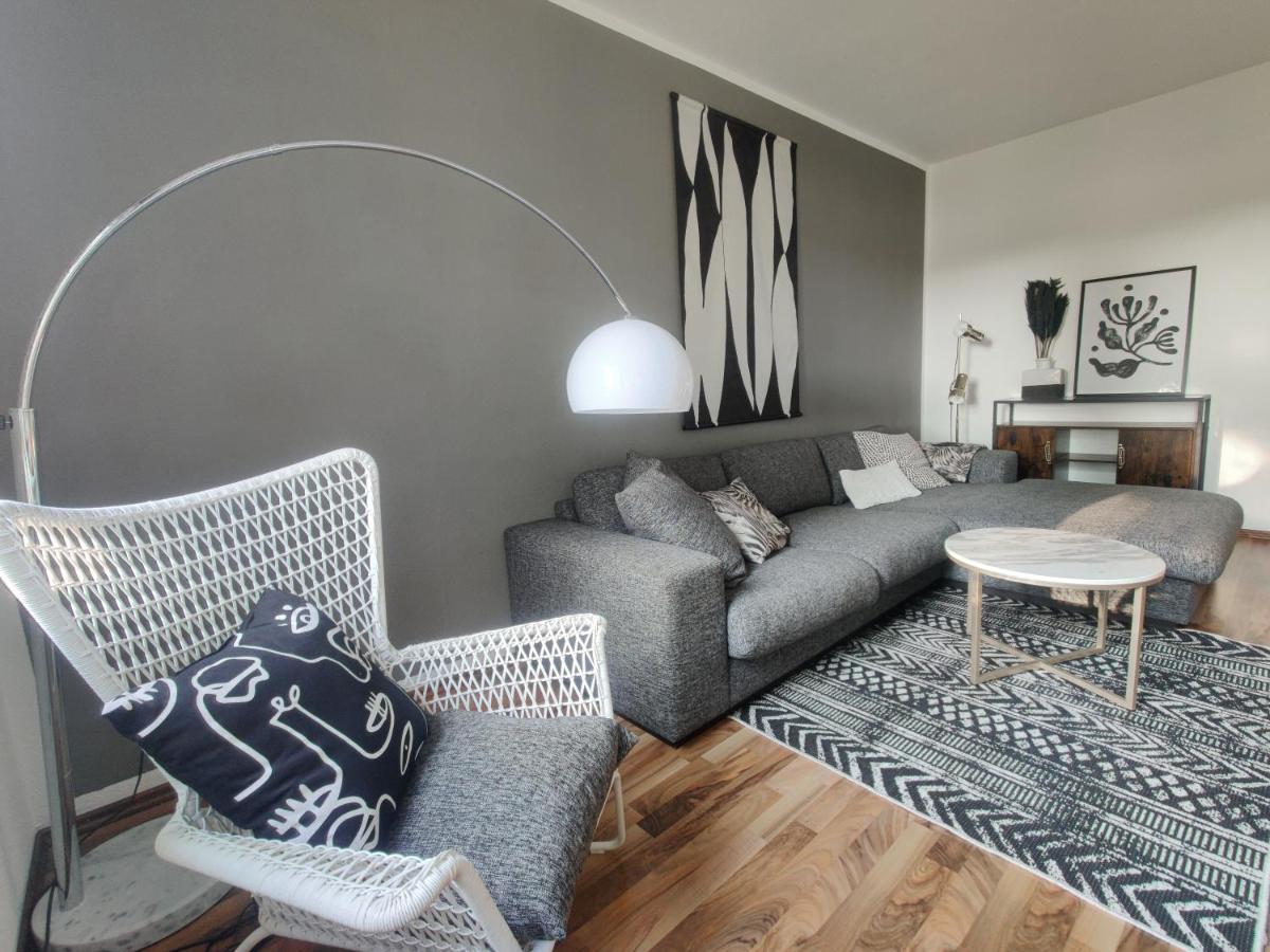 Inikama: Designer Apartment Im Gruenen - Netflix Rosengarten  Exterior photo